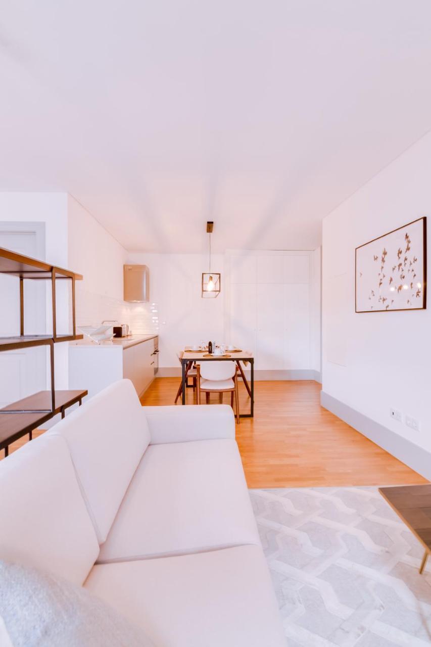 Poiais By Lisbon Inside Out Apartment ภายนอก รูปภาพ