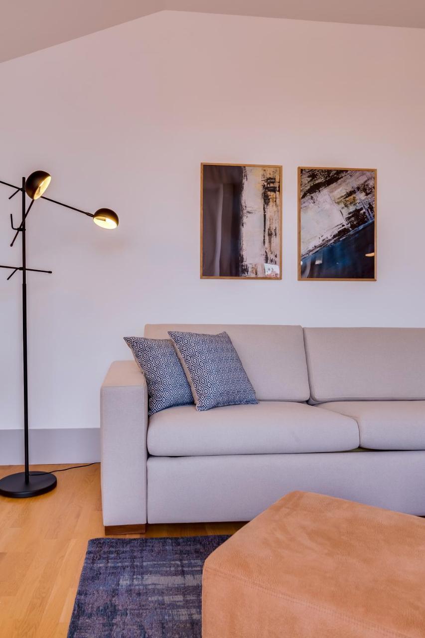 Poiais By Lisbon Inside Out Apartment ภายนอก รูปภาพ