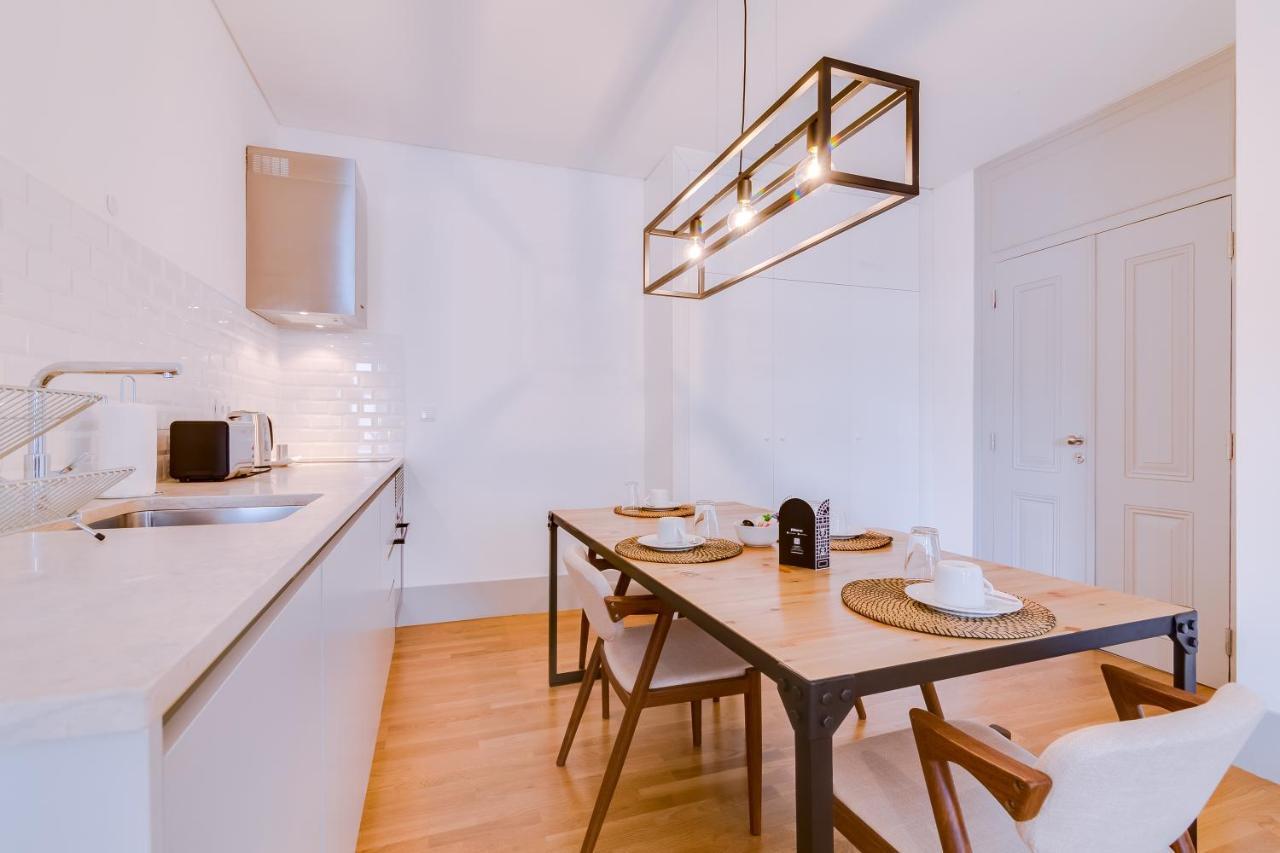 Poiais By Lisbon Inside Out Apartment ภายนอก รูปภาพ